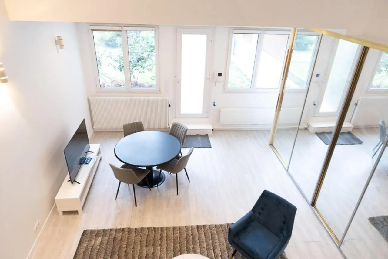 Paris 15Th - Residence Loft Duplex 4 Pers - Metro 0*,  Francia